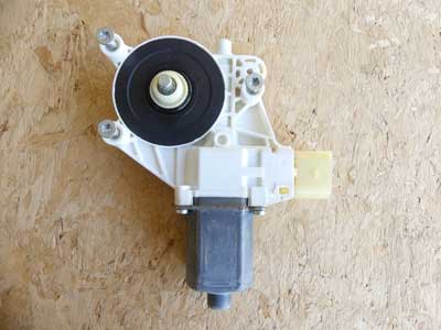 BMW Door Window Motor Brose, Rear Right 67627046032 09-21 2, 3, 4, 7 Series